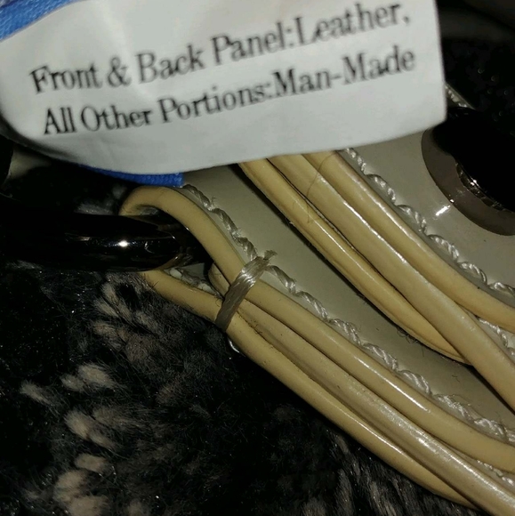 Vera Wang Ivory leather handbag - Picture 6 of 6